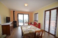 Nel tranquillo villaggio collinare di Aurano