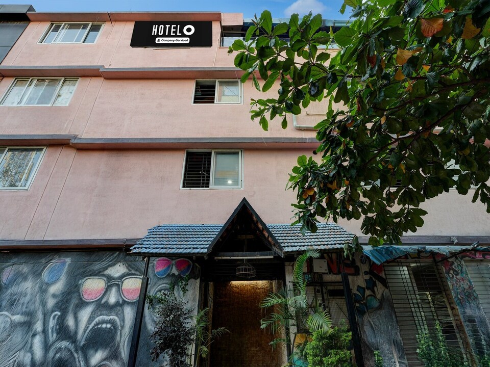 DeluxeKodgehalli Station Brew & Rest Inn, Bengaluru