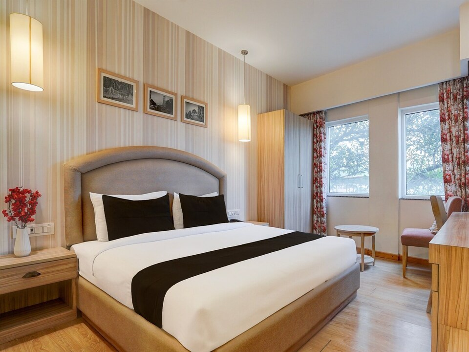 Super Townhouse Oak Rajpur Road Dehradun, Dehradun