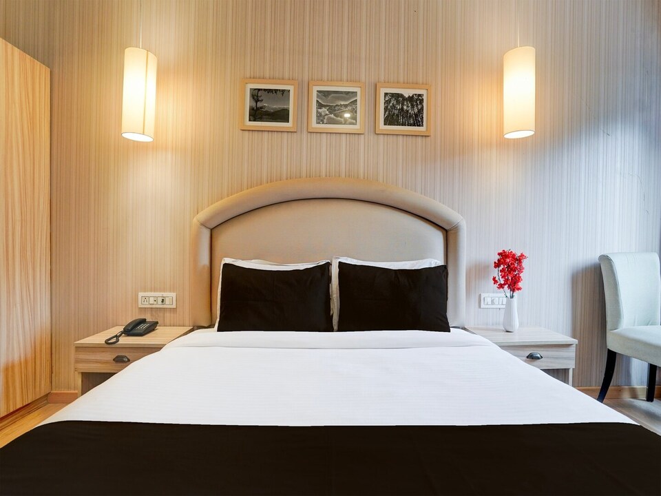 Super Townhouse Oak Rajpur Road Dehradun, Dehradun