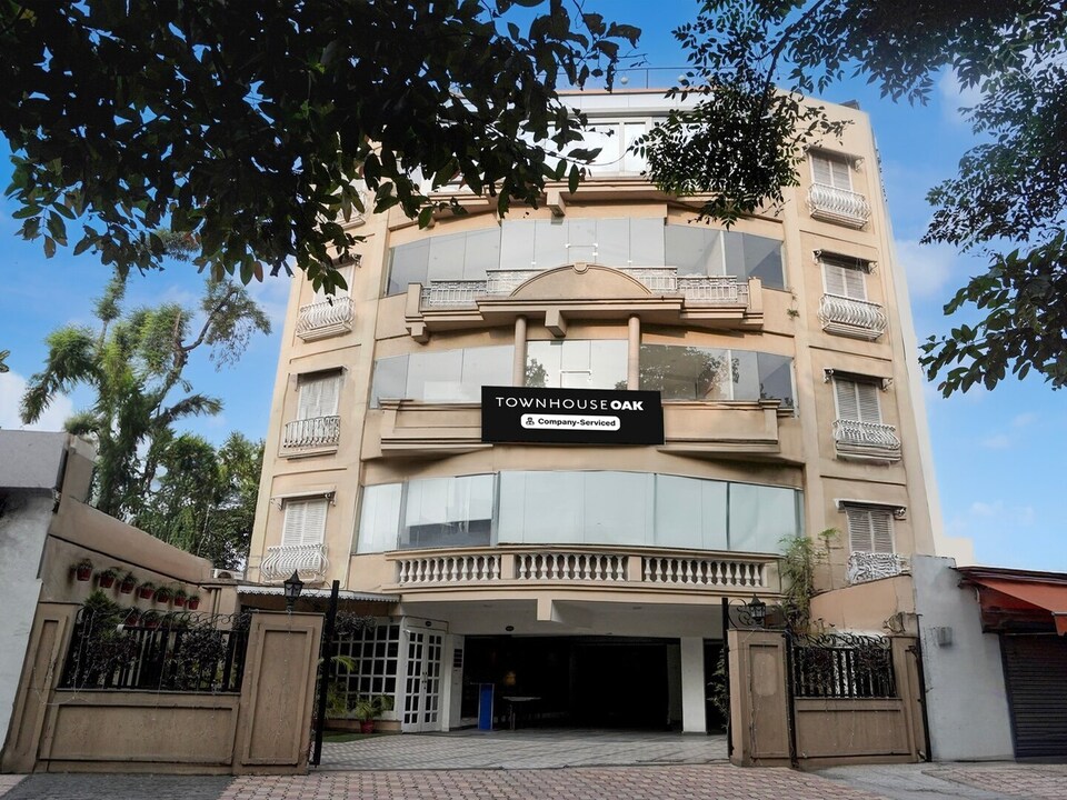 Super Townhouse Oak Rajpur Road, Dehradun