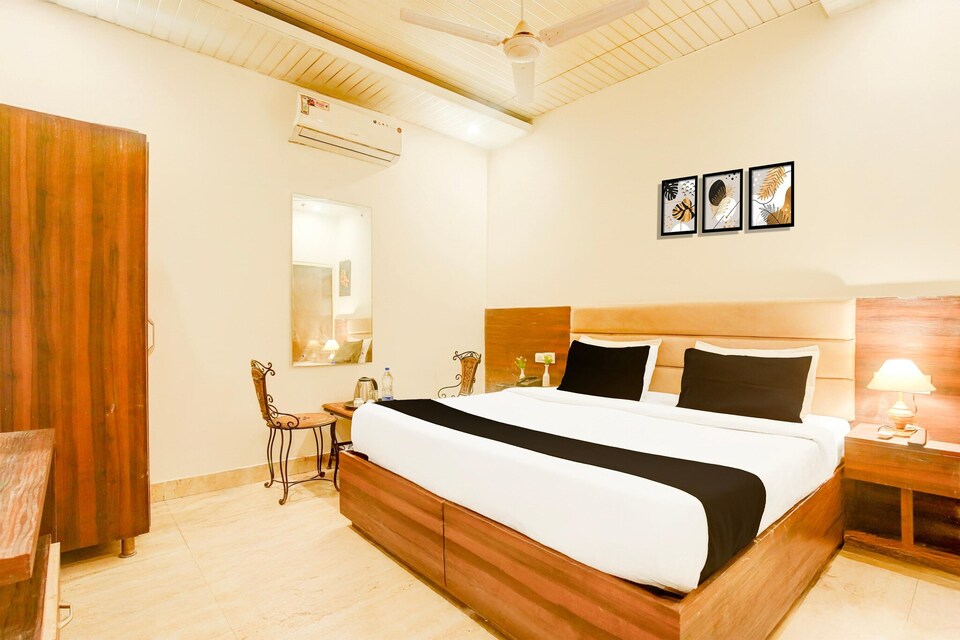 Deluxe Chandigarh Royal Woods, Zirakpur