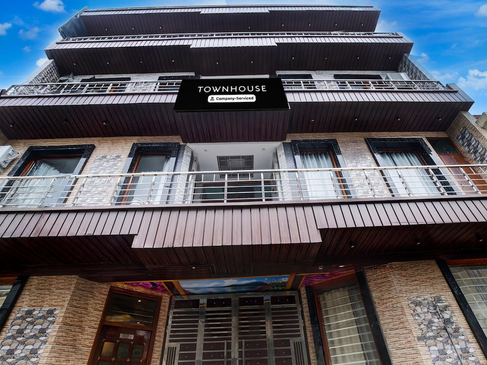Premium Chandigarh Near PEC-PGI-PU Paradise, Nayagaon
