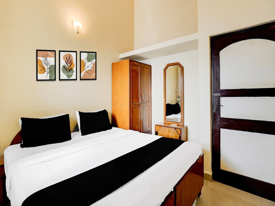 Classic with Pool View Hotel Horizon, Calangute