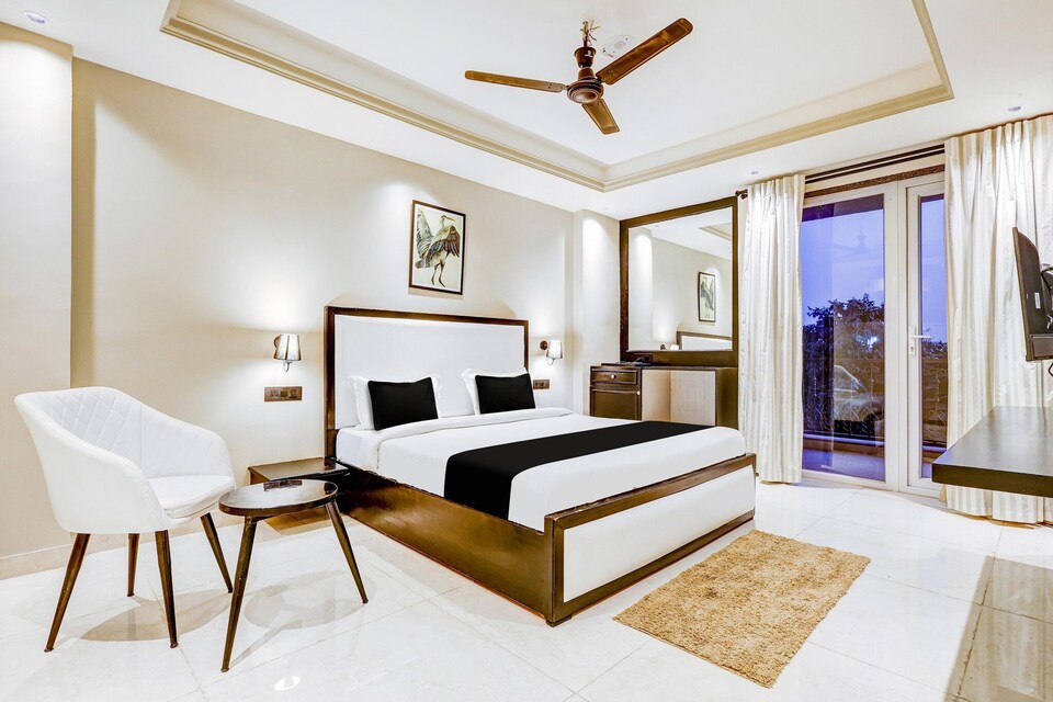 Deluxe with Balcony Cloud Bay, Gurugram