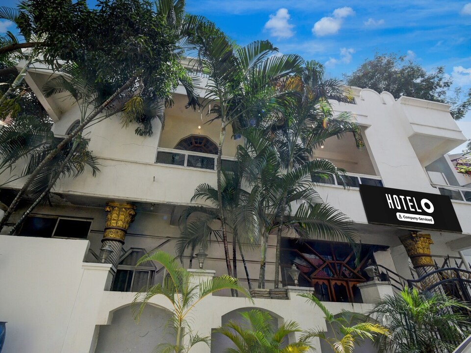 Deluxe Hotel O Laxmi Narsimha Temple, Hyderabad