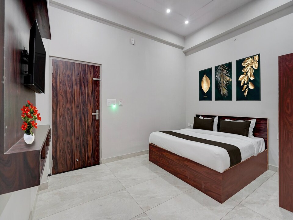 Deluxe with Balcony  Kesar Crossway, Jaipur