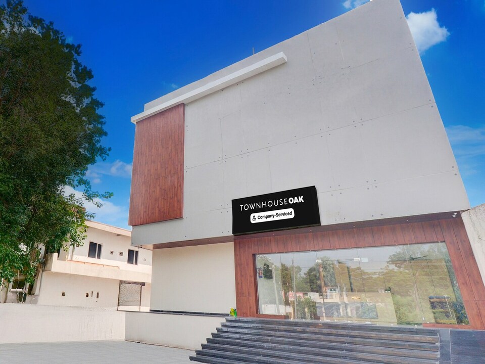Deluxe Army Aviation Base Jhansi, Jhansi