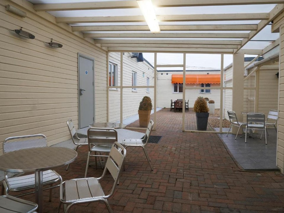 Standard Twin Room, Harlington