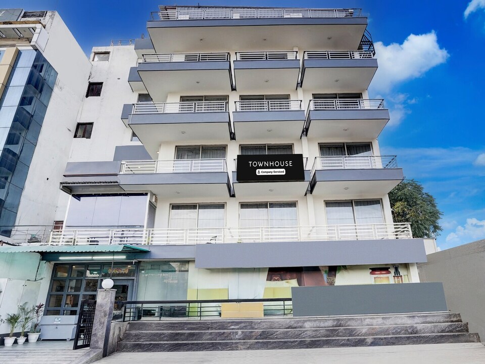 Classic with BalconyTownhouse Sector 39, Gurugram