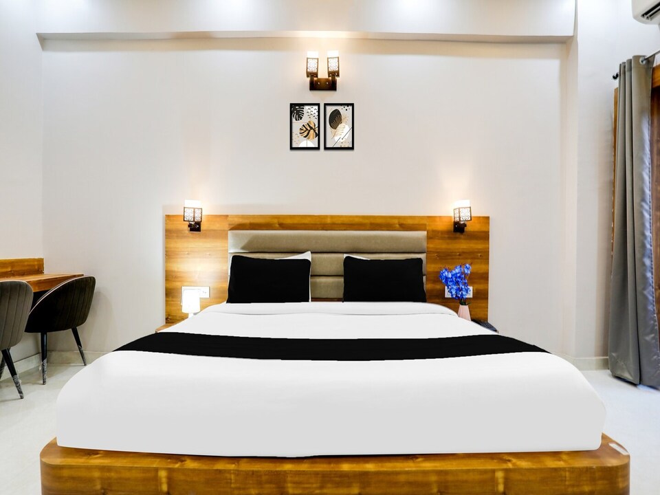 Classic with Balcony HALDWANI INN, Haldwani