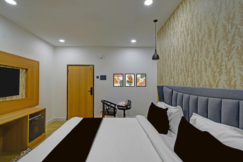 Deluxe Banjara Hills Hyderabad, Hyderabad