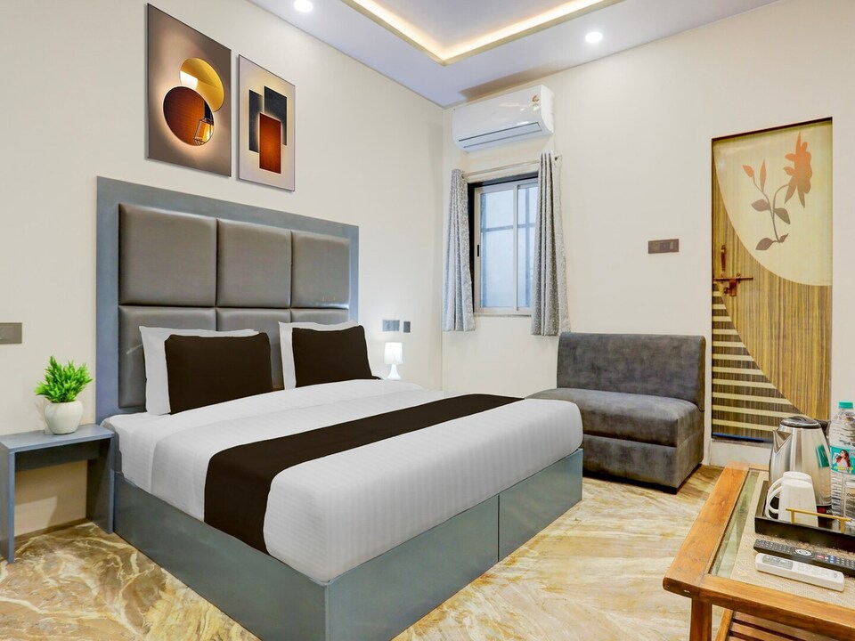 DeluxeHotel Sthapak, Jabalpur