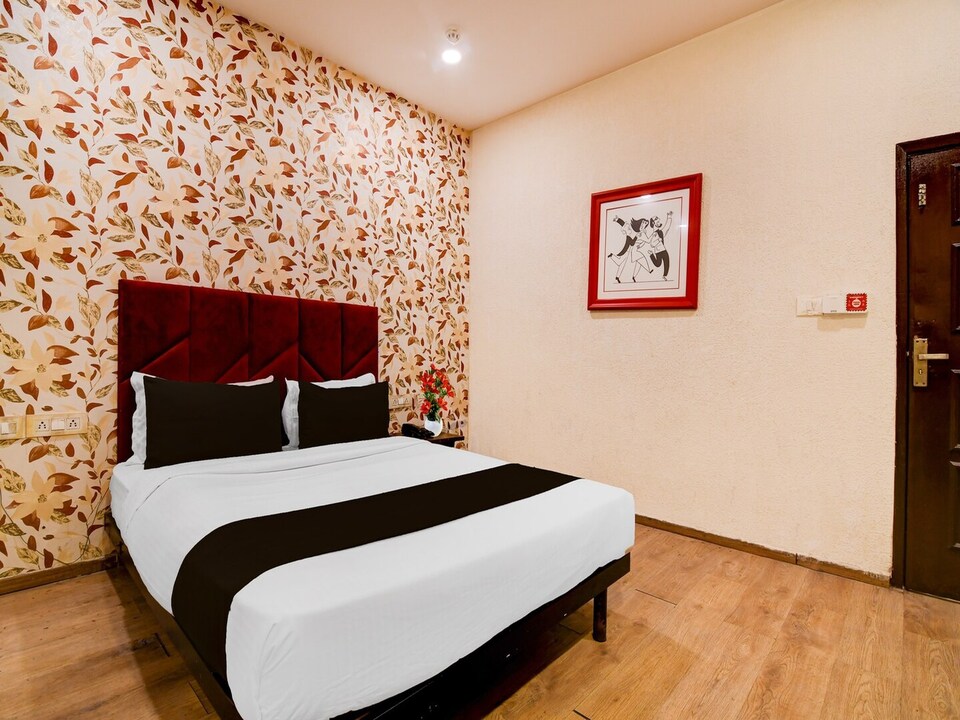 Deluxe Hotel Mannat International, Kolkata
