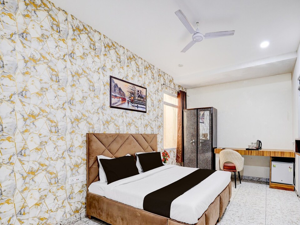 Saver Double Neopolis Mall Ludhiana Silver Sky, Ludhiana
