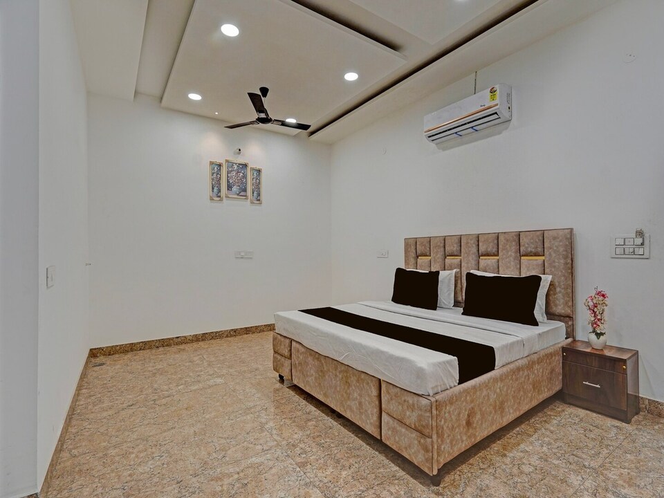 Deluxe Room The White Solitaire Unit 3, Ludhiana