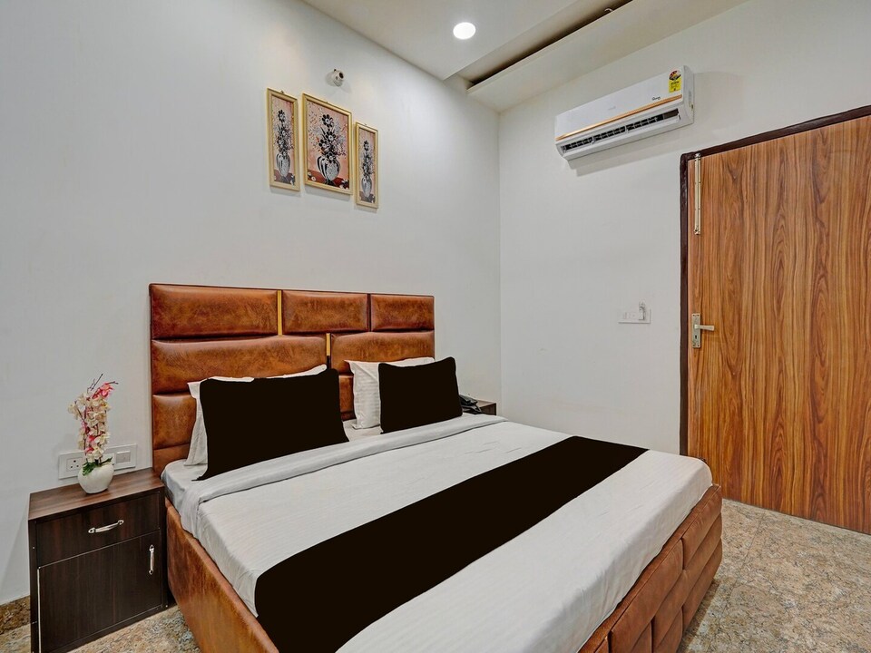 Deluxe Room The White Solitaire Unit 3, Ludhiana