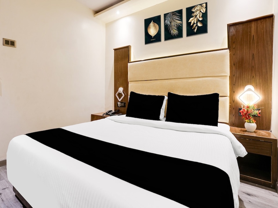 Super Deluxe RoomHotel Pacific, Mumbai