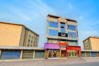 Hotel O Banjara Lake Hyderabad Formerly Lakeview Palace