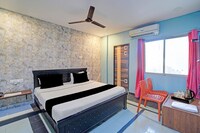 Hotel O Banjara Lake Hyderabad Formerly Lakeview Palace