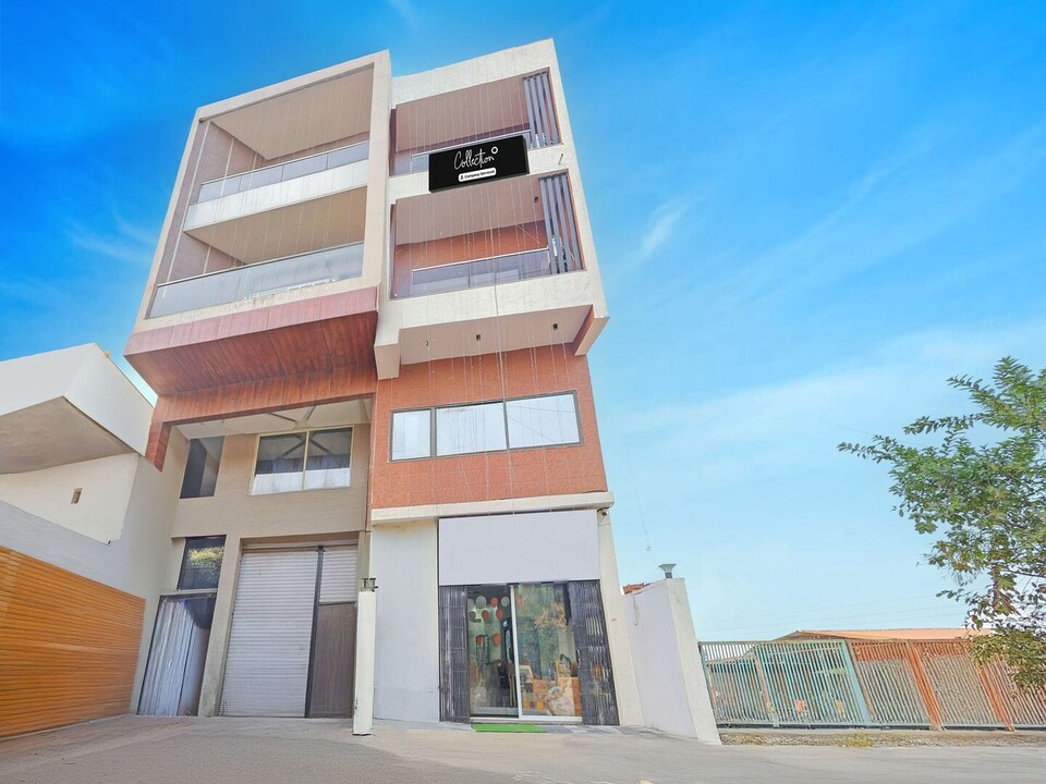 Deluxe Hotel Hills Square, Jabalpur