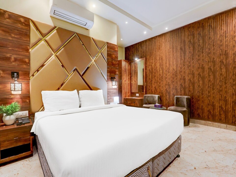 Deluxe The Aurum, Patna