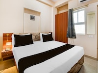 Super Townhouse Kumhrar Archeological Park Formerly Hotel Karuna Palace