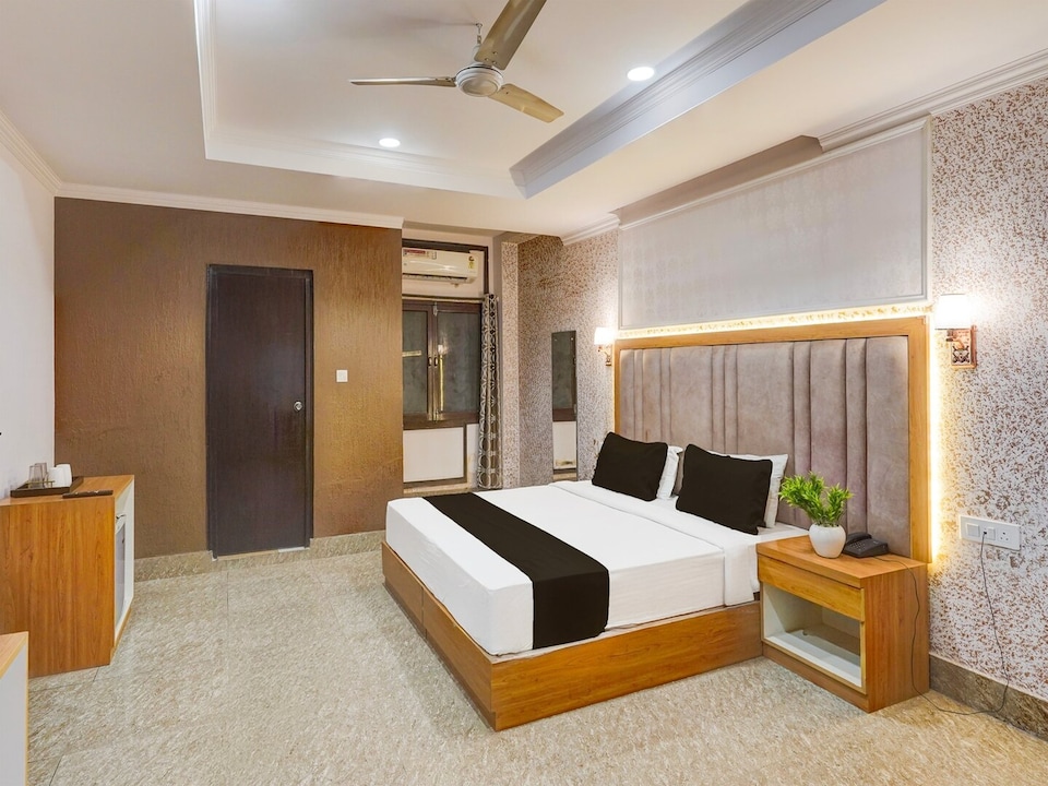 Super Deluxe RoomAwas Vikas Near Bus Stand, Rudrapur