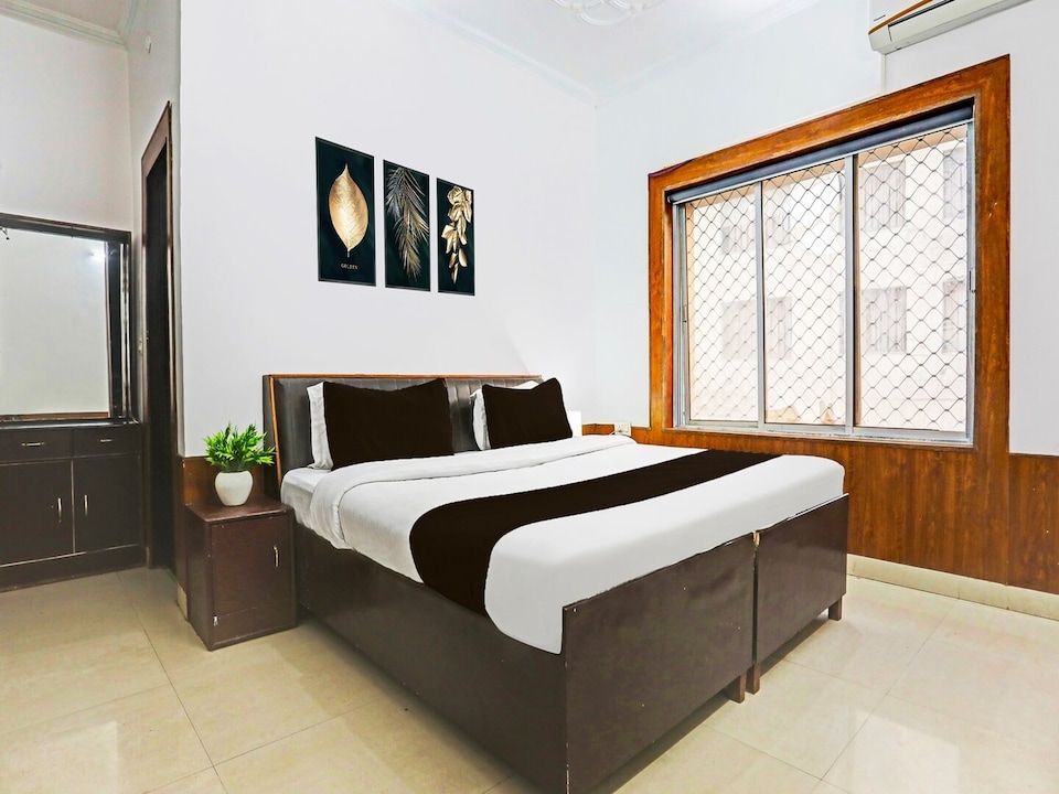 Deluxe Hotel Chandralok, Rishikesh