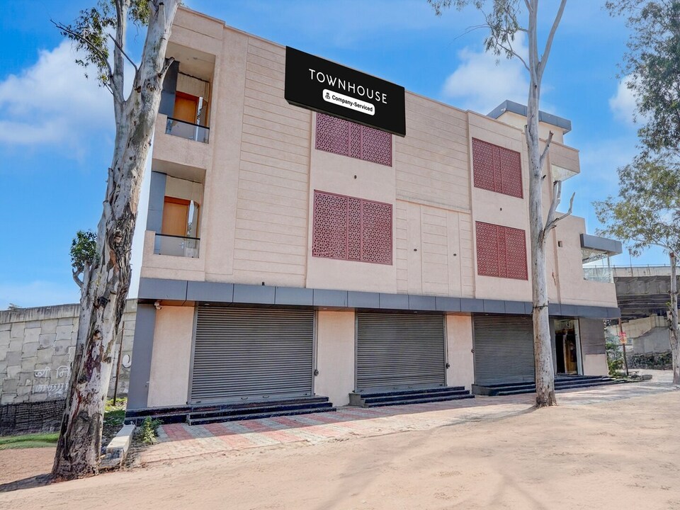 Deluxe Hotel Landmark, Roorkee