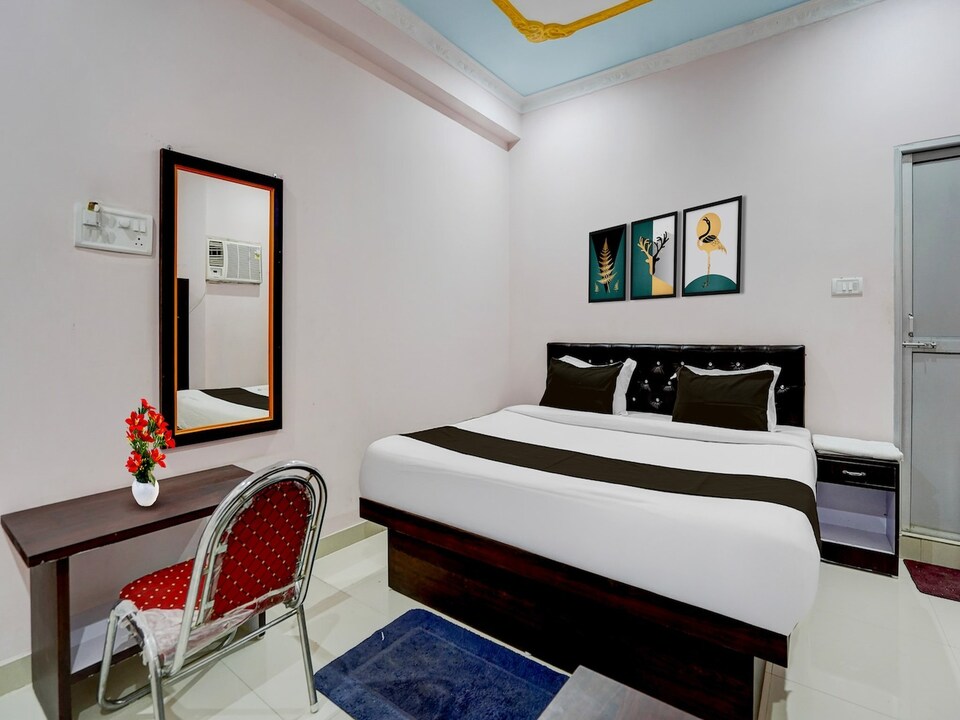 DeluxeHOTEL SHAHI MAHAL, Patna