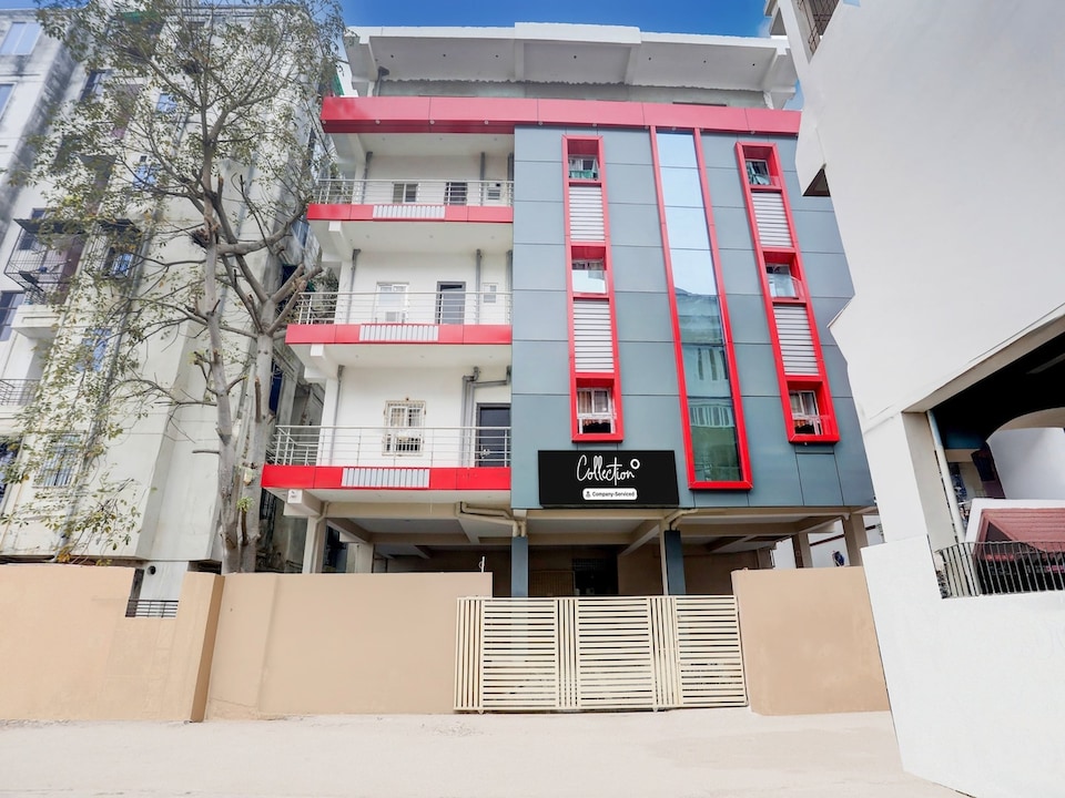 Deluxe with BalconyHotel Holiday Grand, Danapur