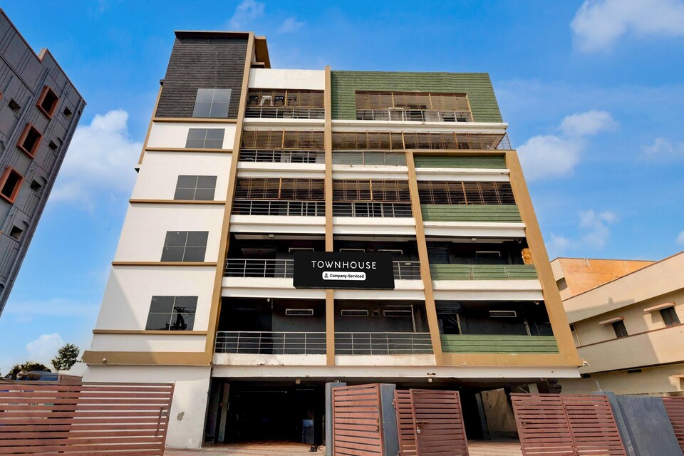 OYO Townhouse Punnami Riverview Formerly Vihaan Square, Vijayawada
