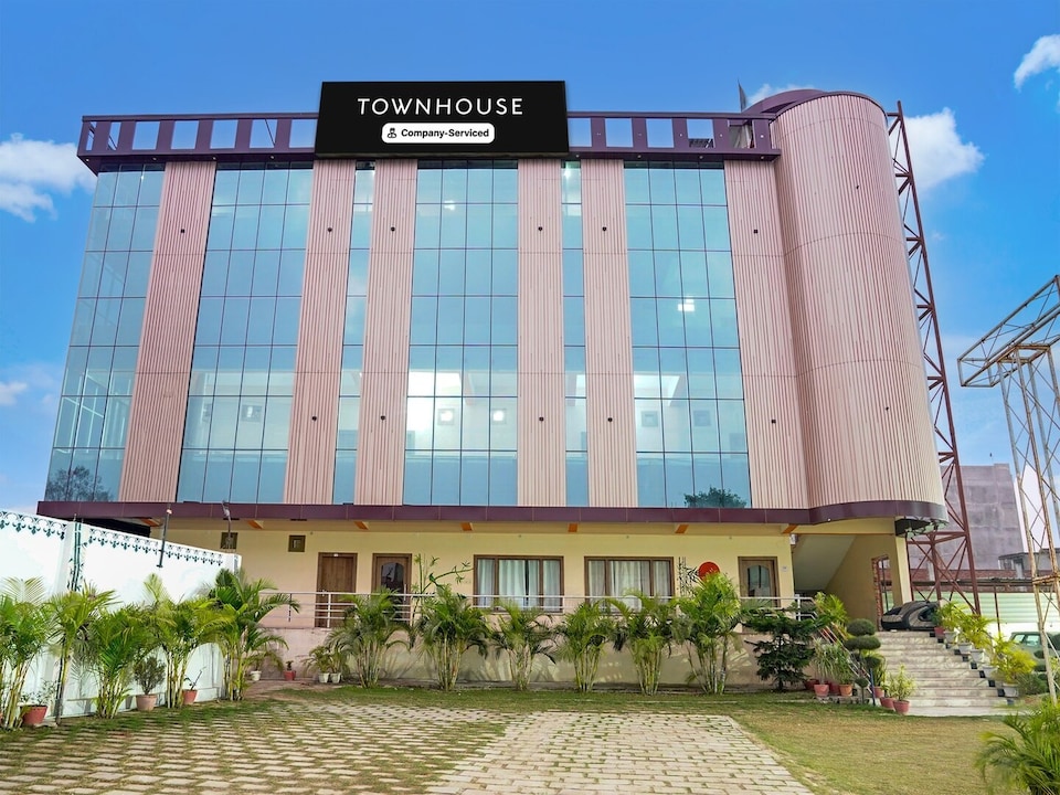 Super Townhouse Awleshpur Crossway Formerly Vatika, Varanasi