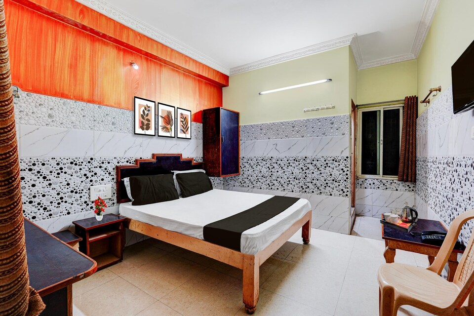 Deluxe Aadrustam Residency, Tirupati