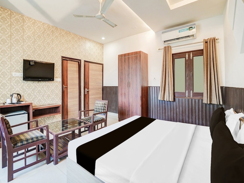 Premium Hotel Corbet Inn, Rudrapur