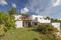 Villa de 5 dormitorios cerca playas del suroeste