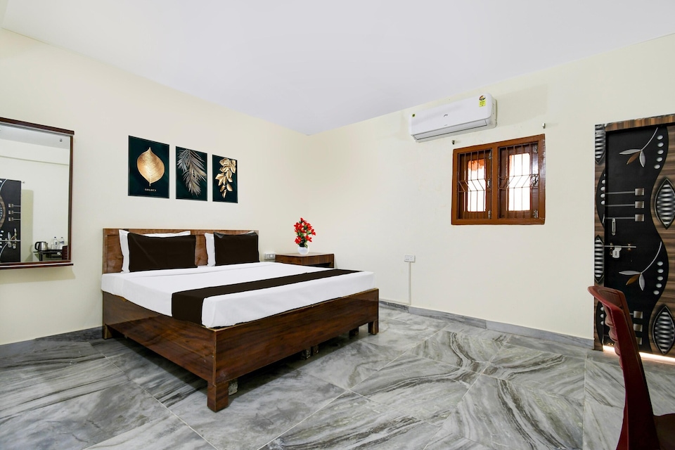 Saver Double Khandagiri DN Regalia Mall, Bhubaneswar