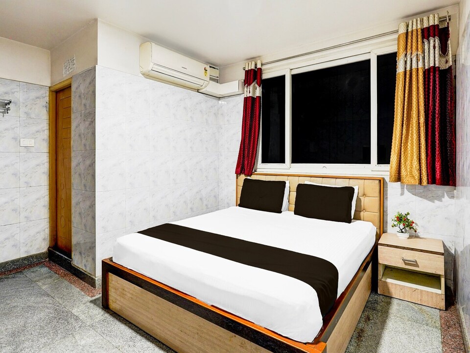 Super Deluxe Room Arcot Road, Chennai
