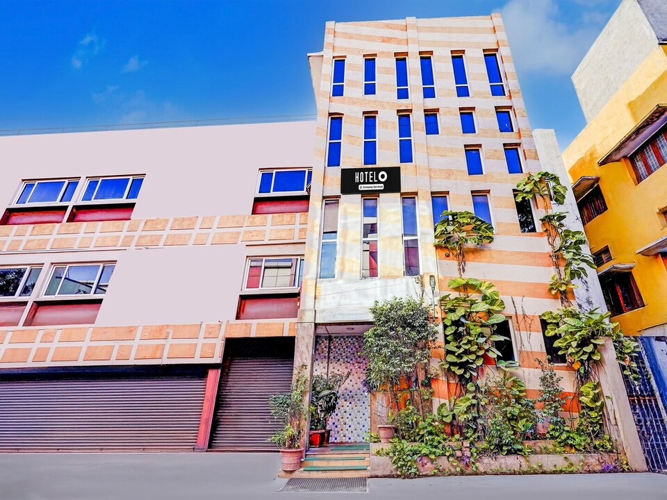 Deluxe Arcot Kauvery Hospital Porur Jeyas, Chennai