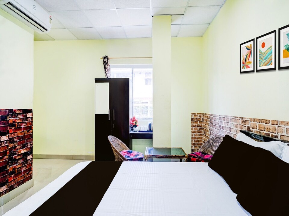 Deluxe with Balcony Ganeshguri Nayanpur Rainbow, Guwahati
