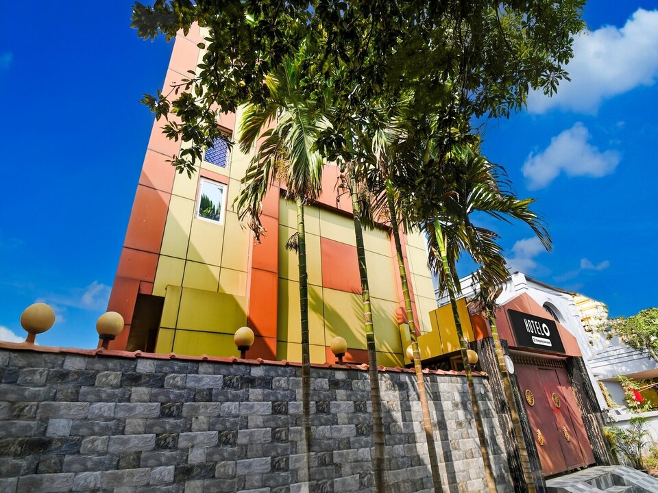 Deluxe Swaranpuri Near KIIT Square, Bhubaneswar