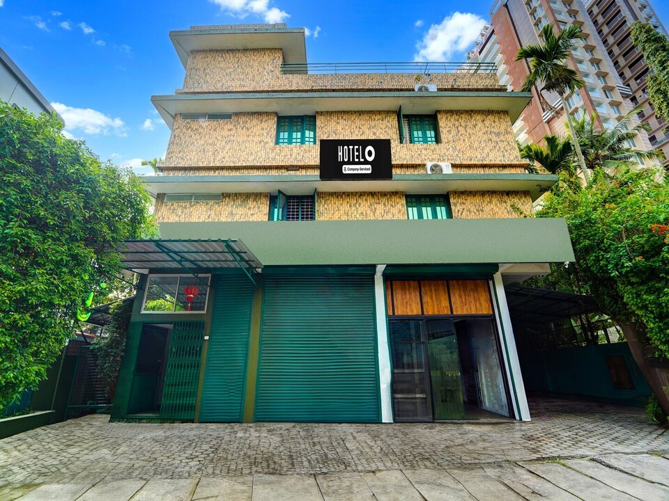 Deluxe Vennala Near Palarivattom, Kochi