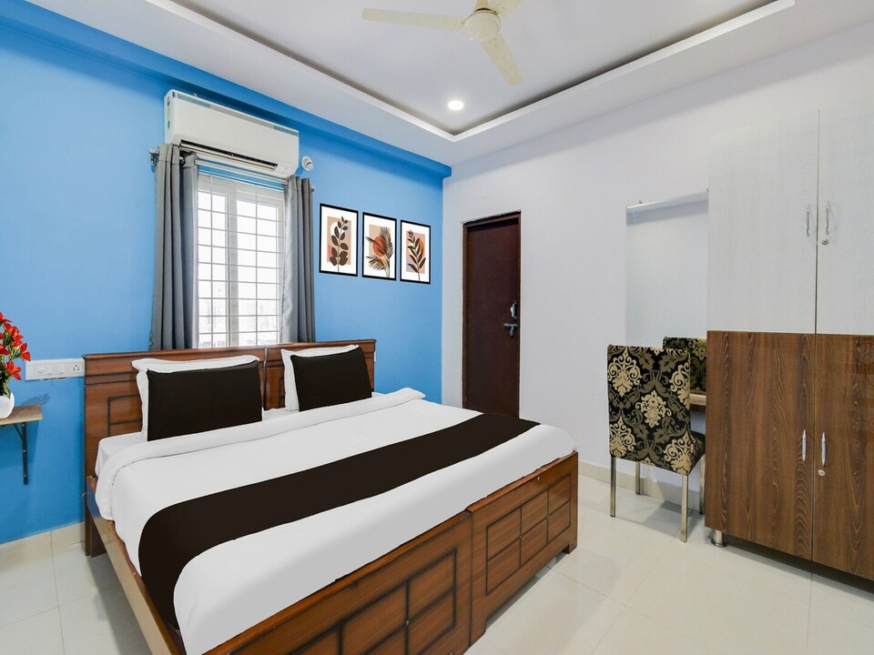 Super Deluxe Room Hitech City Madhapur, Hyderabad