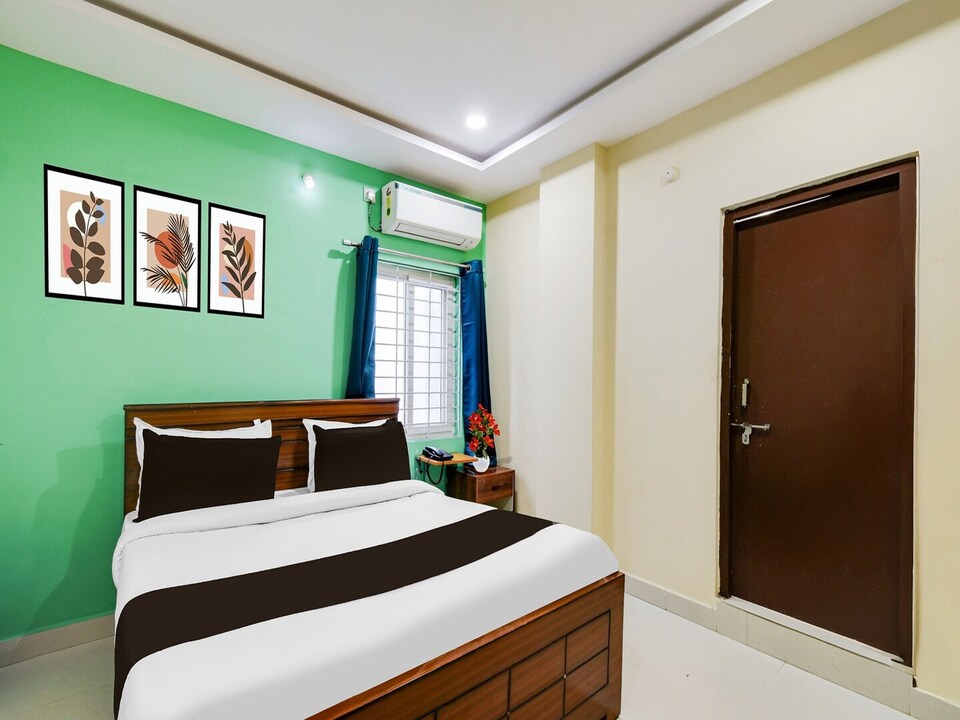 Super Deluxe Room Hitech City Madhapur, Hyderabad