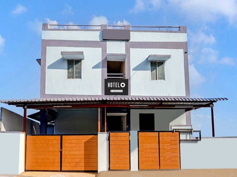 Deluxe Dhanam Rooms Othakkaalmandapam, Coimbatore