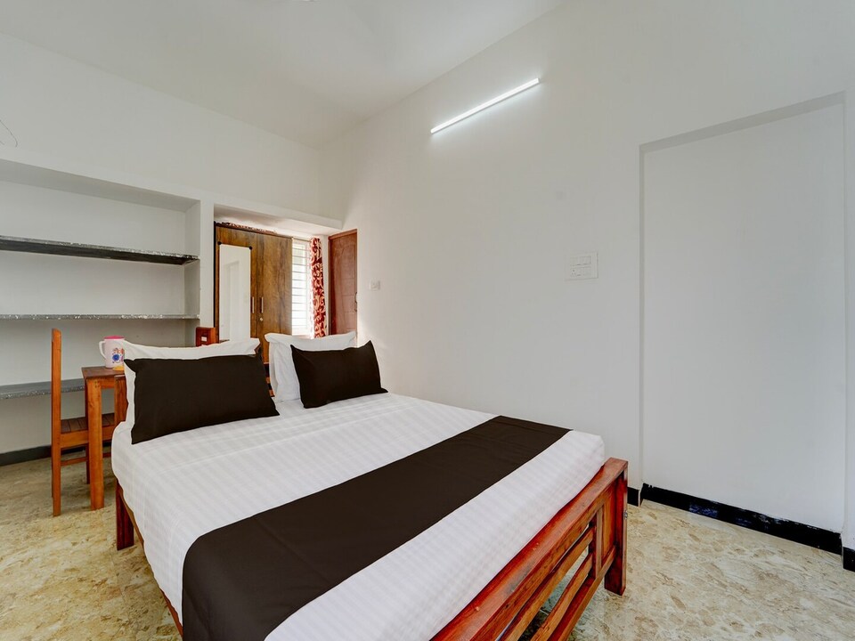 Premium Royal Care  Haven Stays, Neelambur