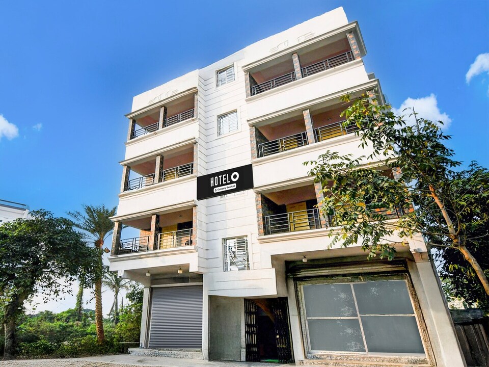 Classic with Balcony Hotel Fintech Retreat, Kadampukur