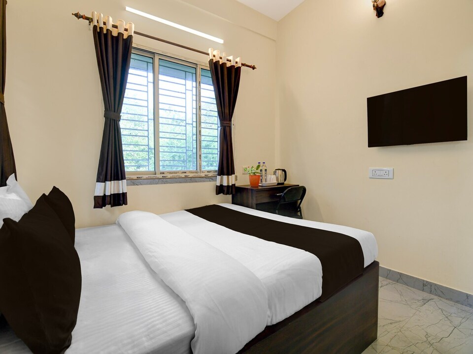 Classic 6 Seasons bnb, Kolkata