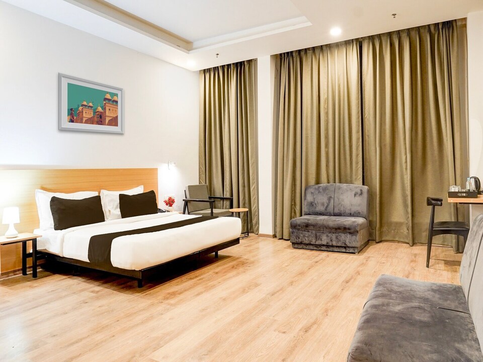 Premium Landmark Hotel, Lucknow